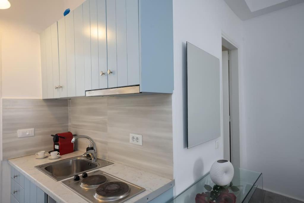 My White Mykono Town Appartement *